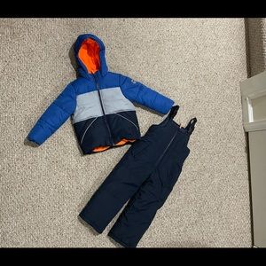 Boys medium Oshkosh snow suit
